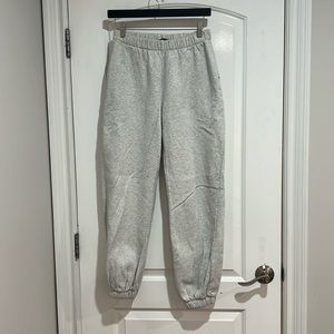 Brandy Melville sweatpants, light grey
